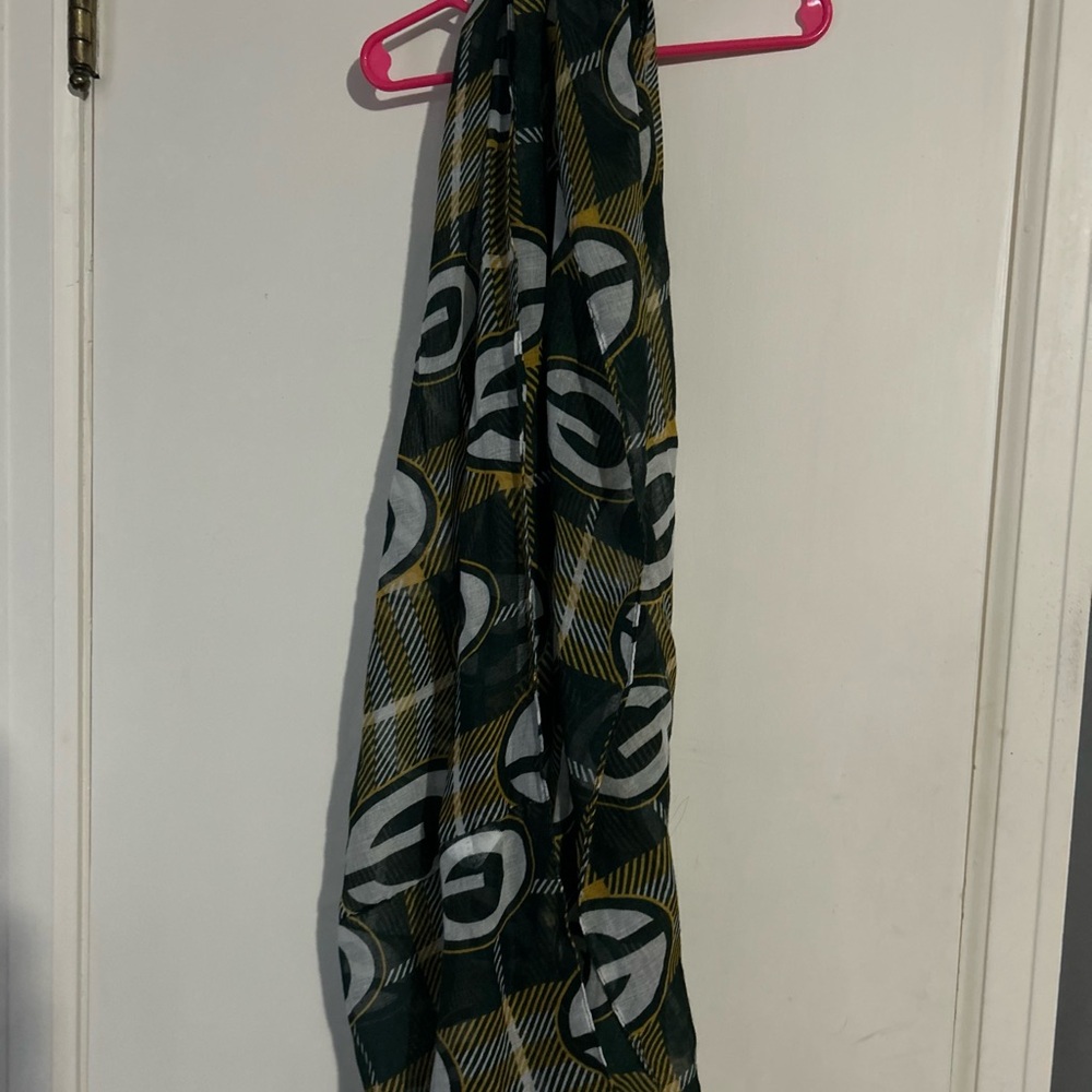 Green and Yellow Patterned Scarf
